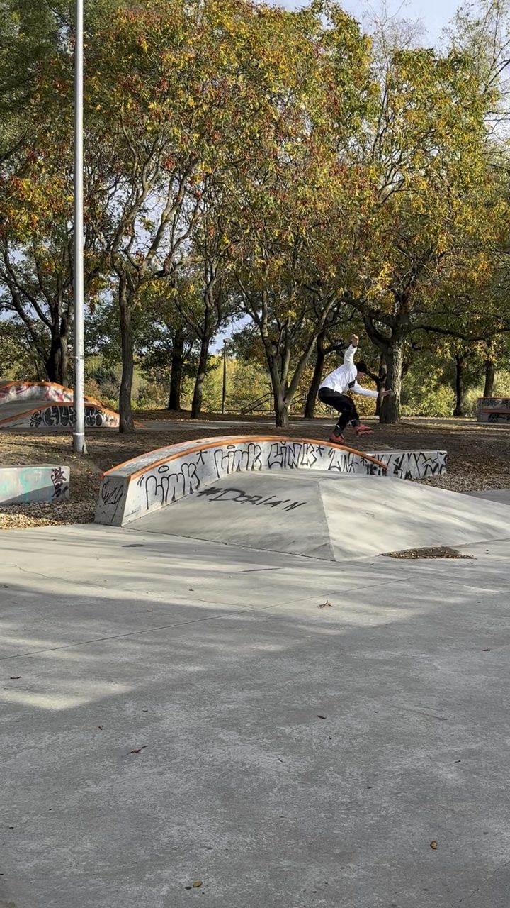 Rollerblading clip