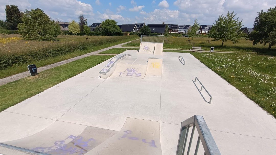 Skatepark Groot Holthuizen Zevenaar — Zevenaar, Nederland