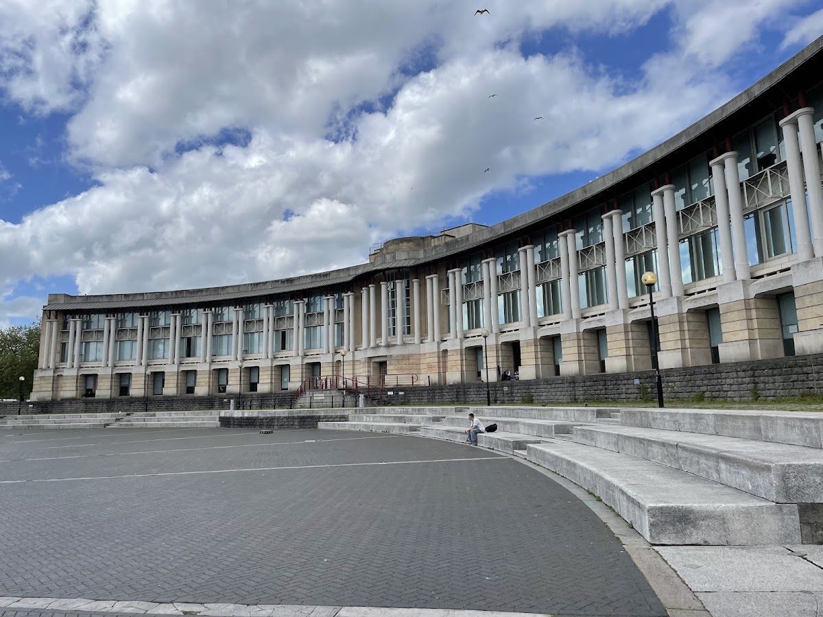Lloyds Amphitheatre — rollerblading spot in Bristol, UK