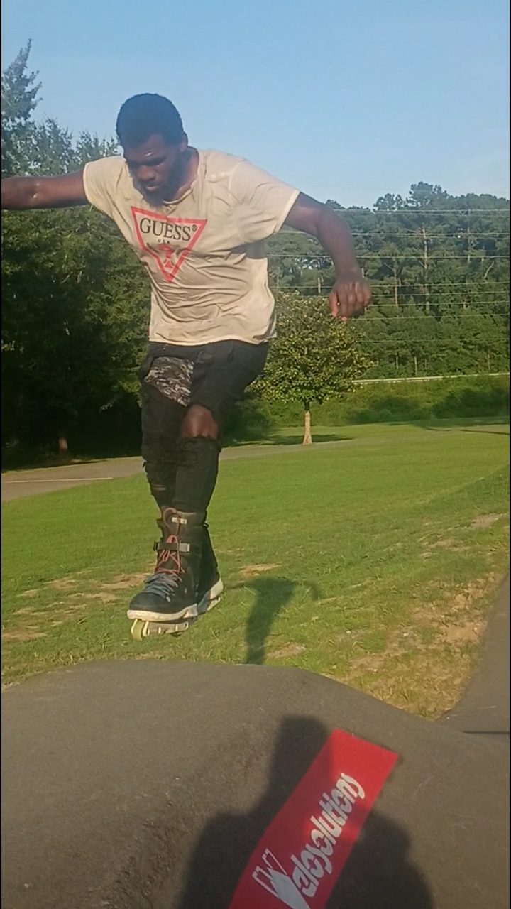 First pump track on my inline ever #session #skatepark 