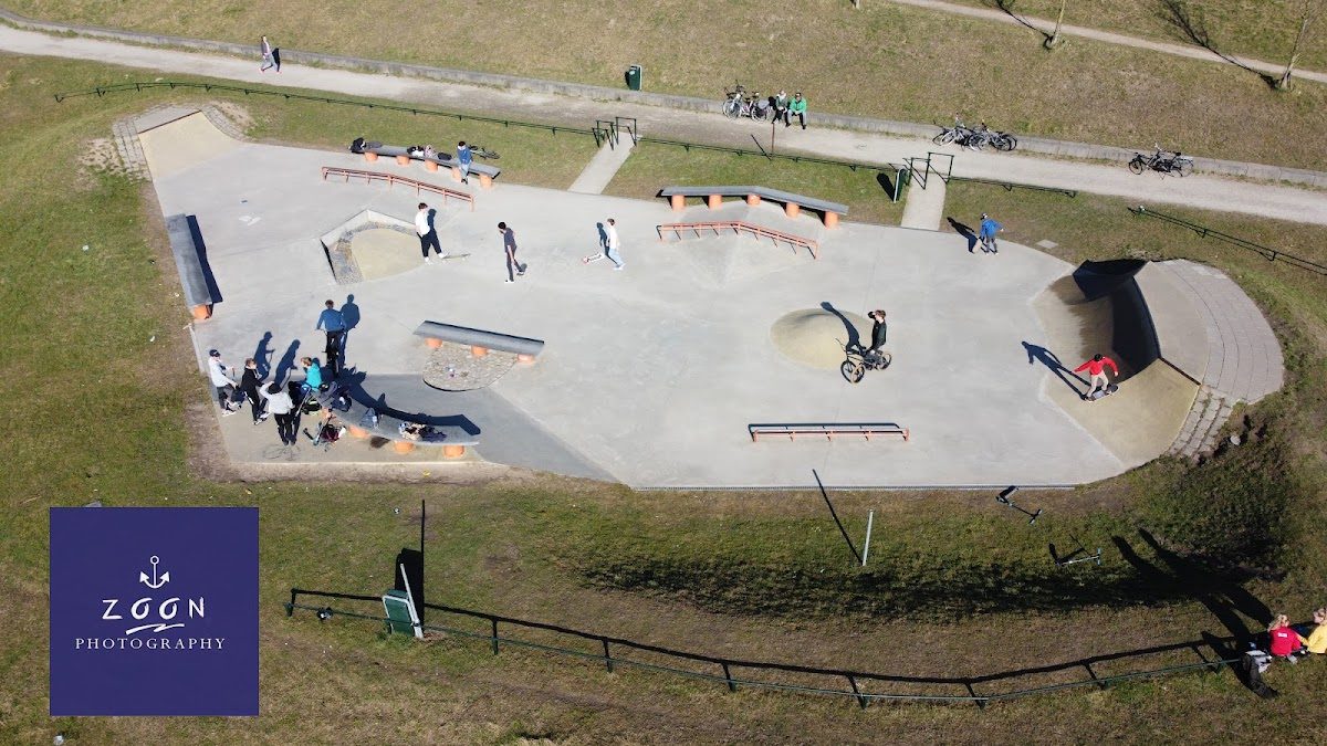 Skatepark Vliedpark — rollerblading spot in Middelharnis, Nederland