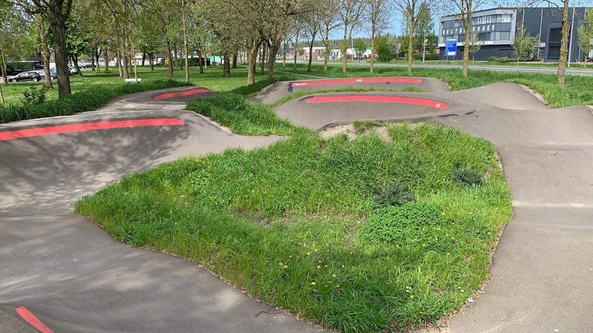 PumpTrack Oude-Tonge by Velosolutions — rollerblading spot in Oude-Tonge, Nederland
