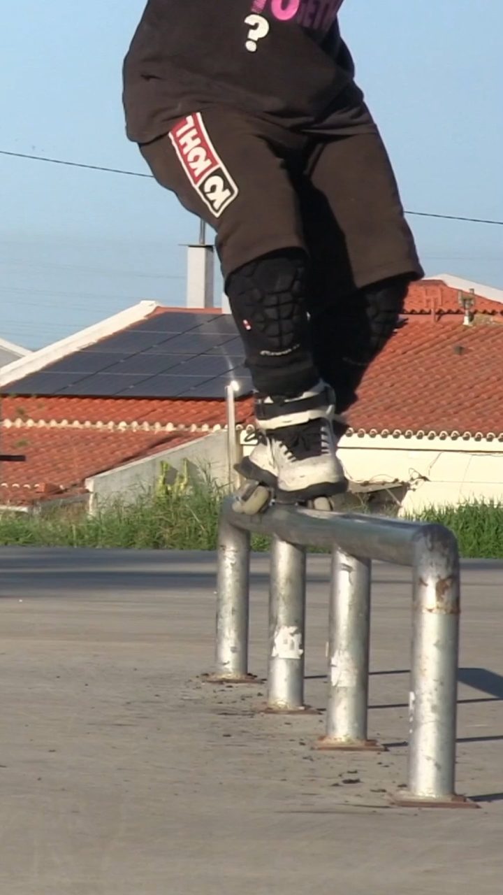 ⛩️☀️#rollerblading #spot #trick #crew #skatepark #session 