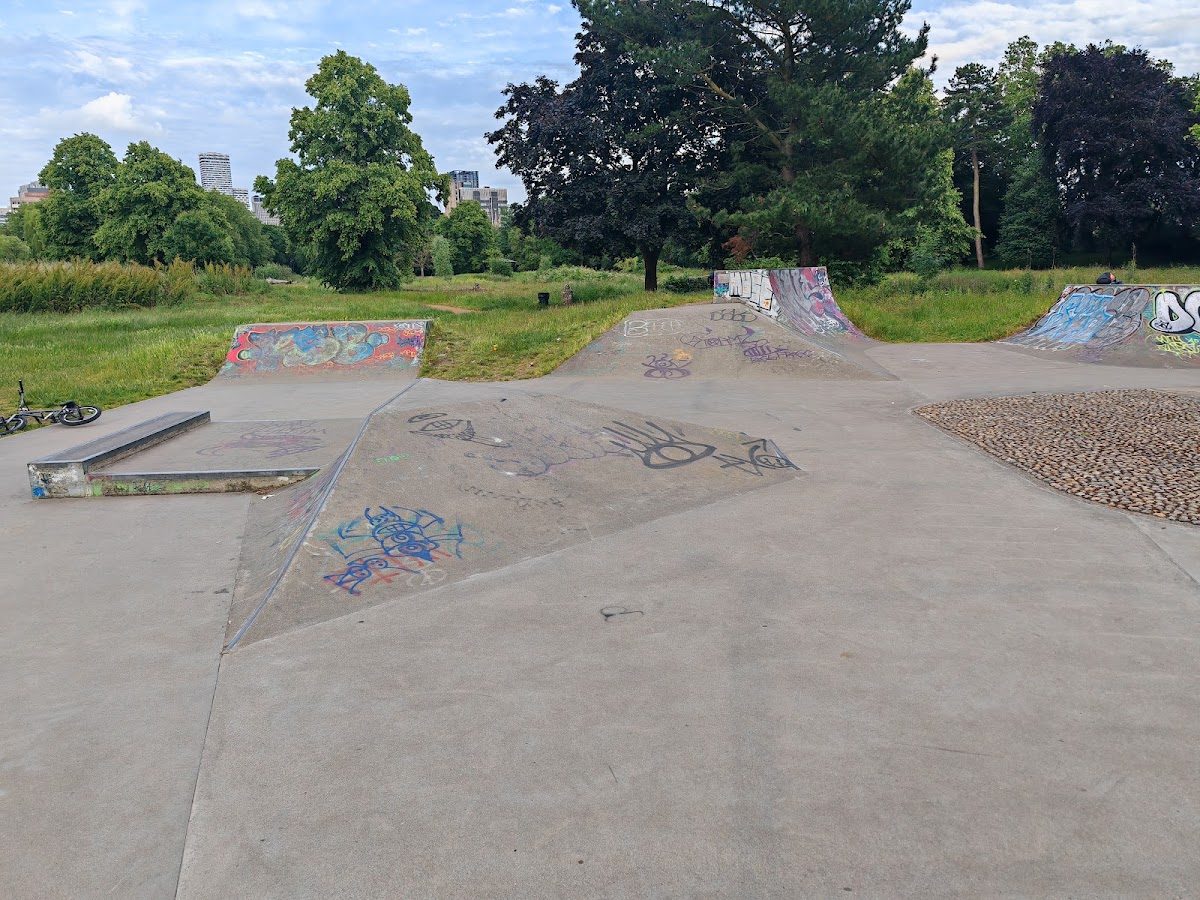 Wandle Park Skateboarding — rollerblading spot in London, UK