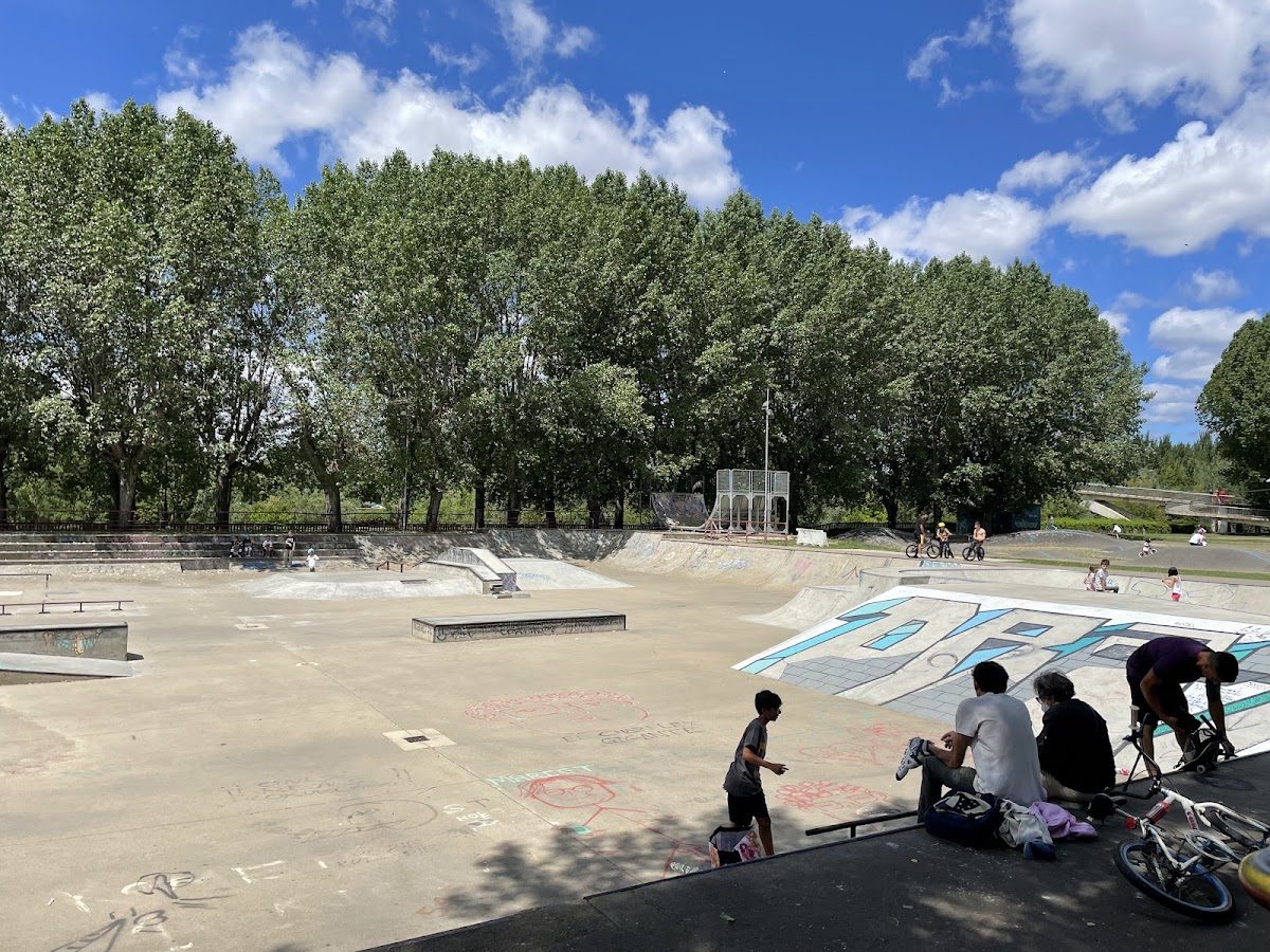 Skate Park León — rollerblading spot in León, Spain