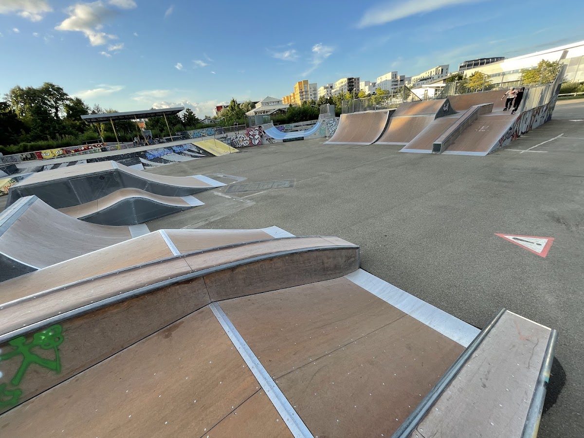 Skatepark de la Rotonde — rollerblading spot in Strasbourg, France