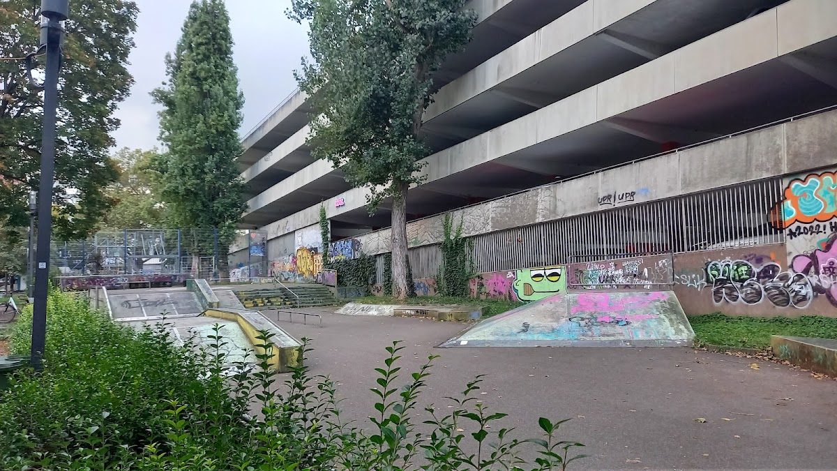 Skatepark Leonhardsplatz — rollerblading spot in Stuttgart, Germany