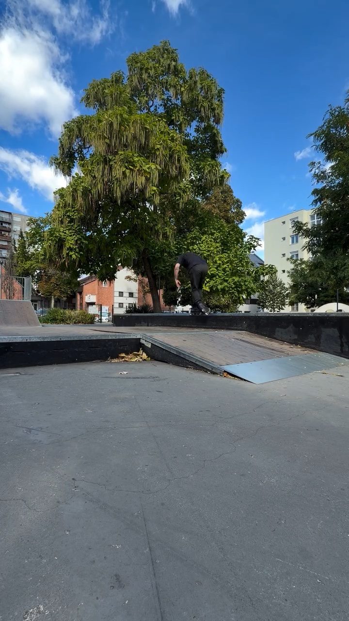 Clip by @lugosi
