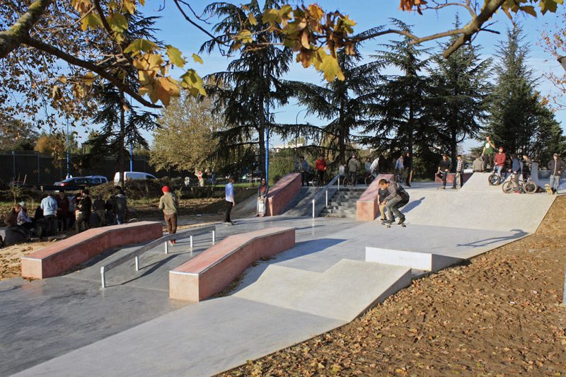 Skatepark Ponts Jumeaux — rollerblading spot in Toulouse, France