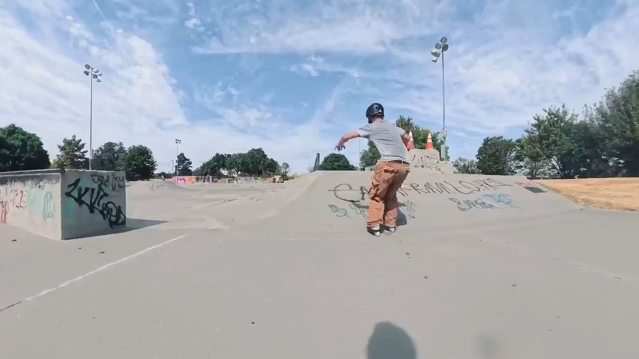 Unfortunately cameraman didn't get the full 270 coming out but use your imagination 😅