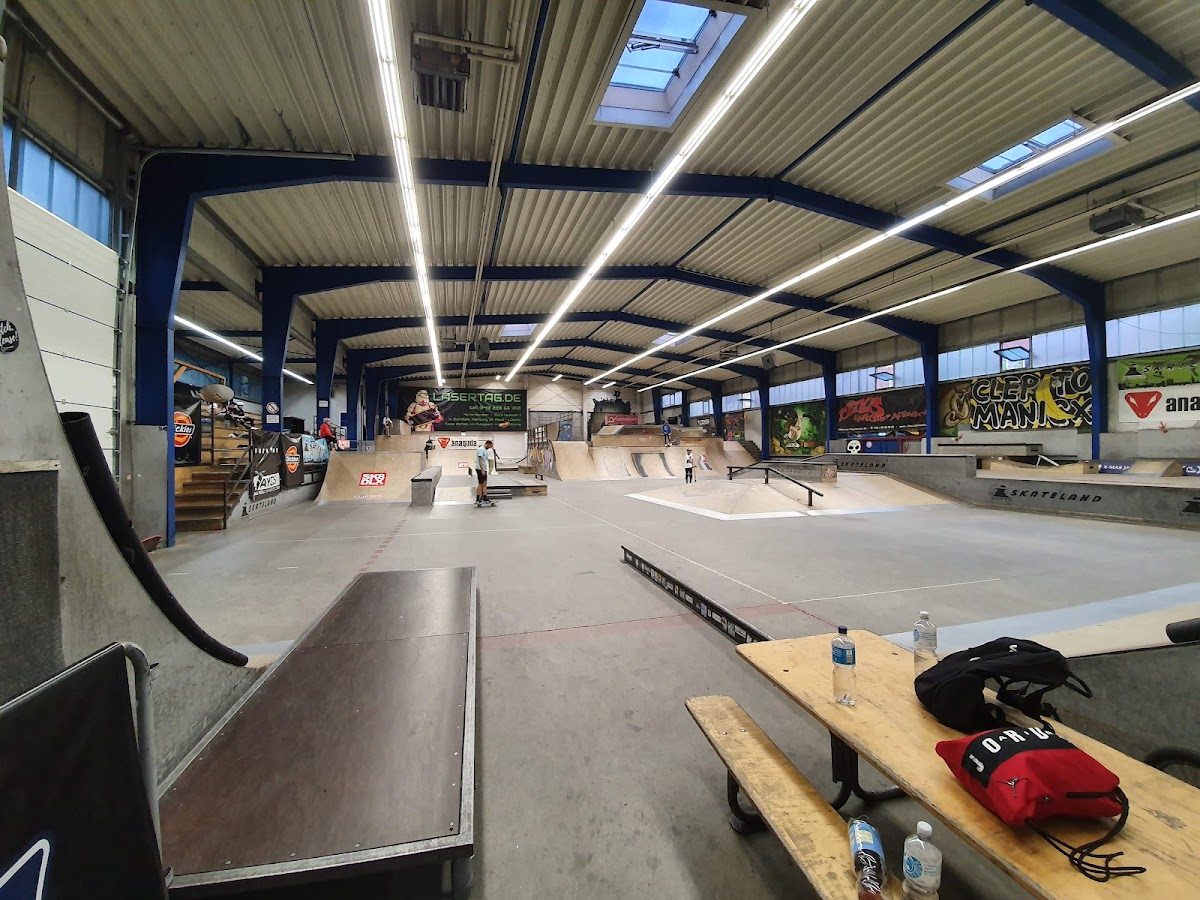 I-PUNKT SKATELAND E.V. — rollerblading spot in Hamburg, Germany