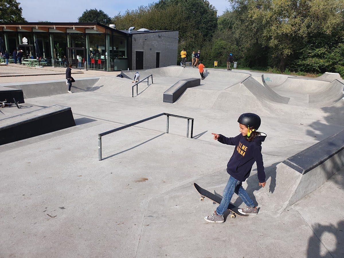 skatepark Dilbeek — Dilbeek, Belgium