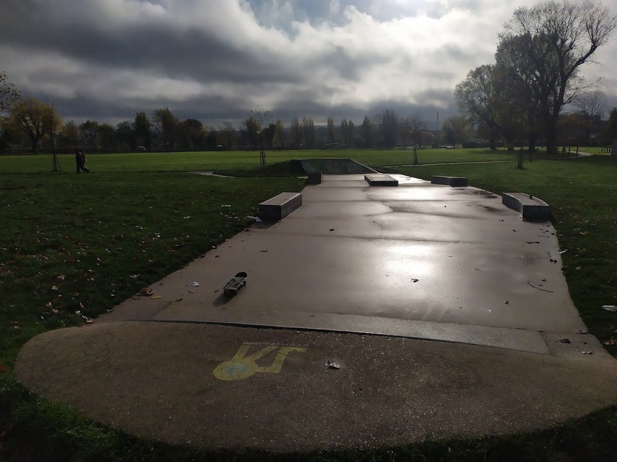 Suco Skatepark - South Norwood — rollerblading spot in London, UK
