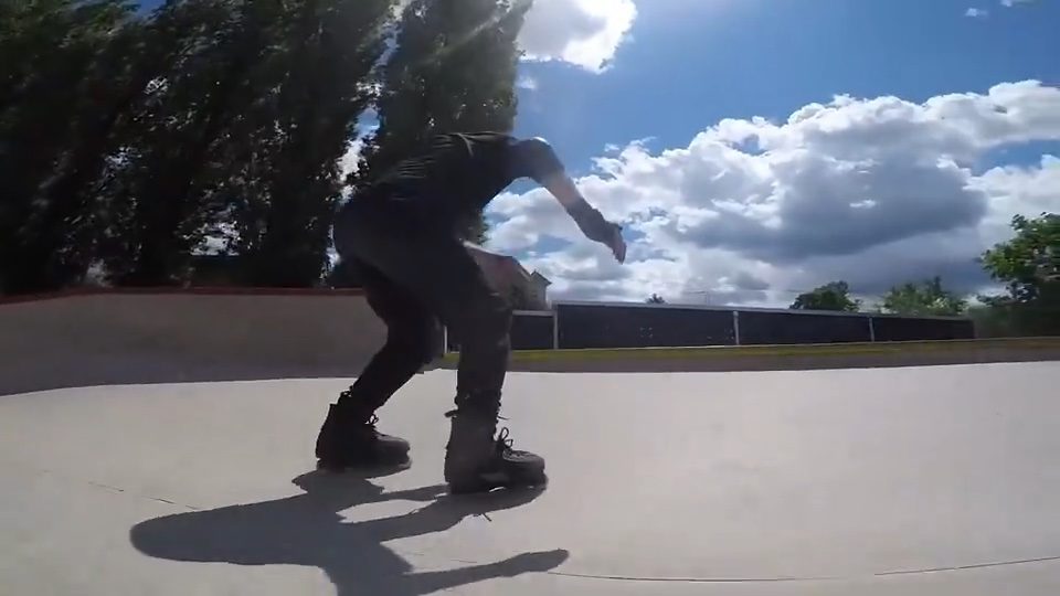 Rollerblading clip at Mogyoródi úti Sportközpont by @lugosi