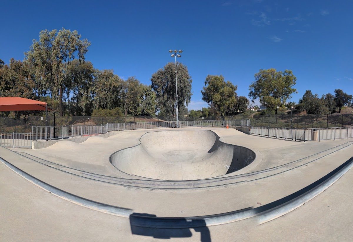 Len Moore Skate Park — rollerblading spot in Chula Vista, USA