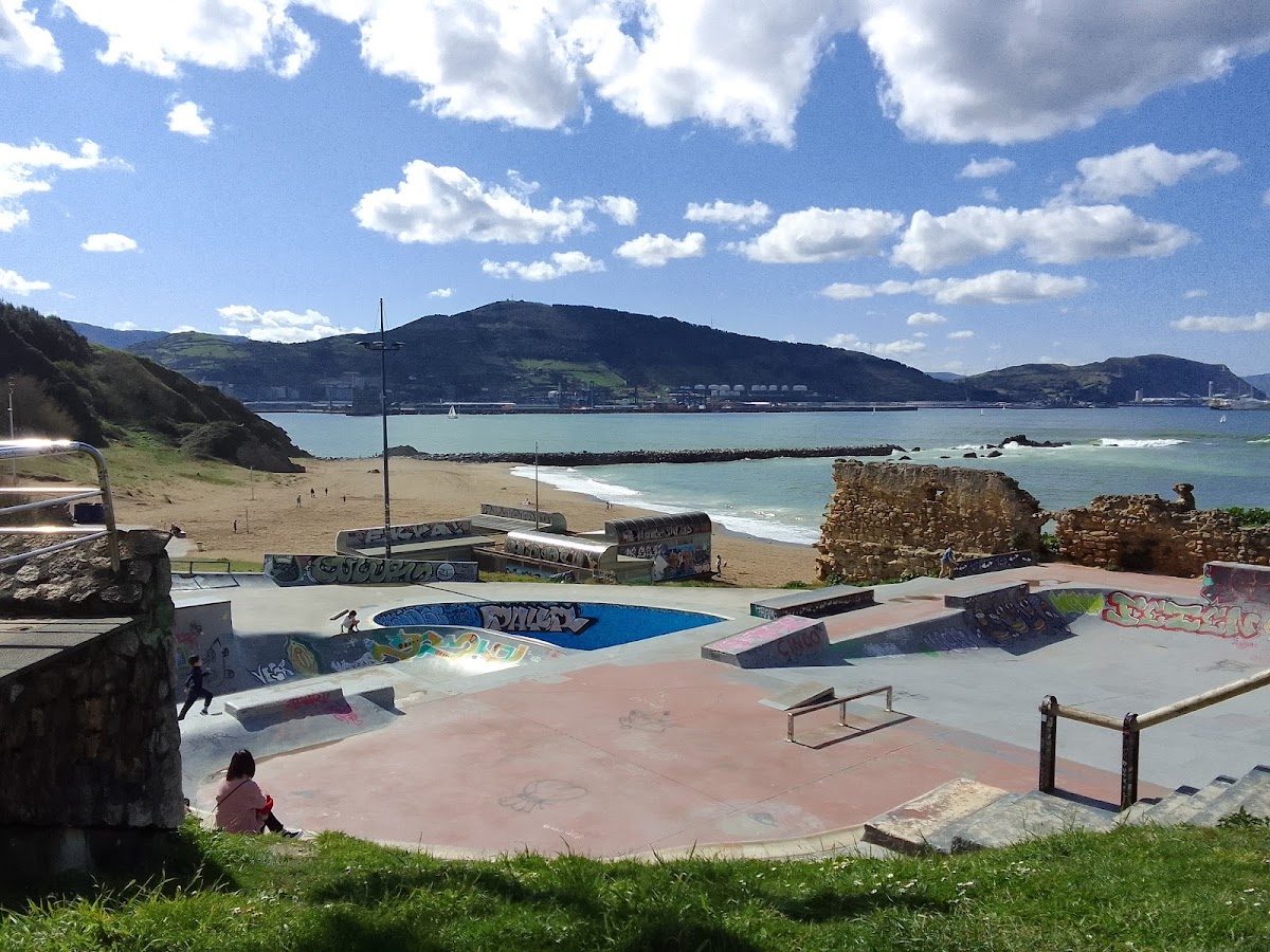 Skatepark Algorta - La Kantera — rollerblading spot in Getxo, Spain