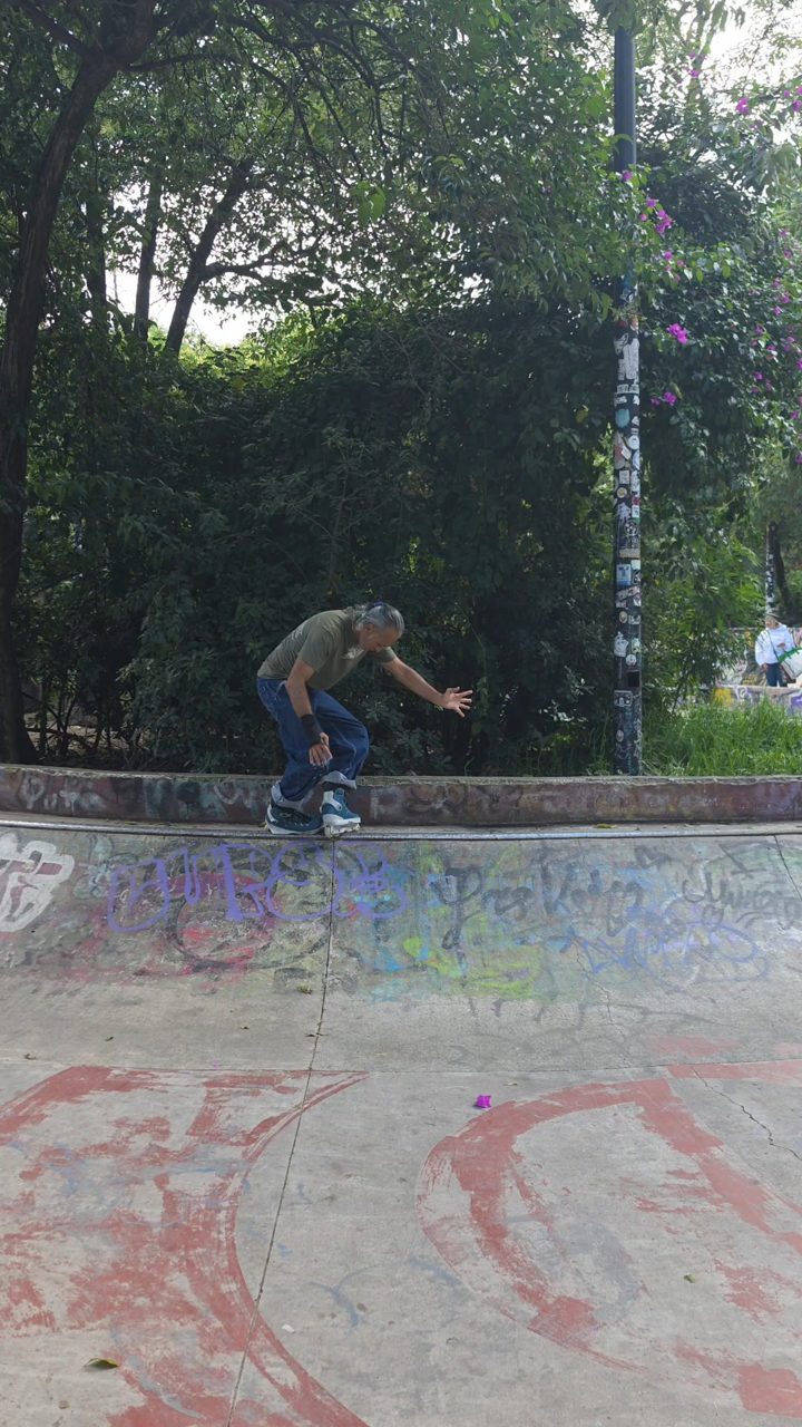 Top Acid en mini Skatepark Parque Lira #trick 