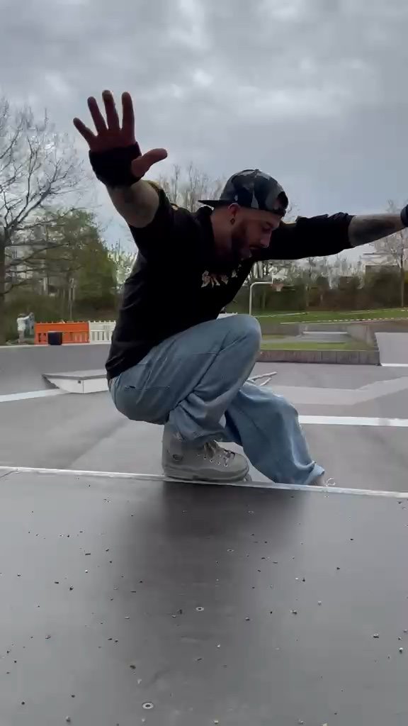 #friends #trick #spot #crew #skatepark 
