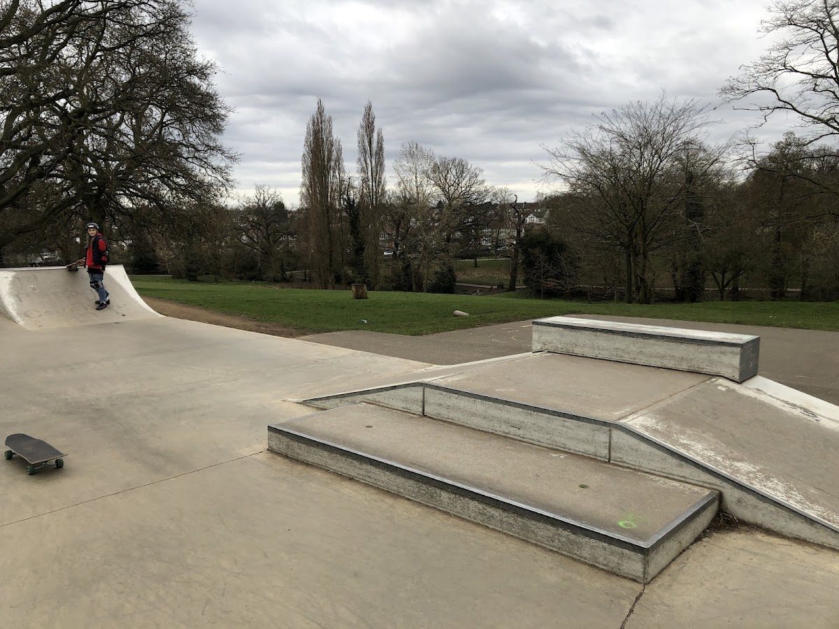 Friary Park Skatepark — rollerblading spot in London, UK