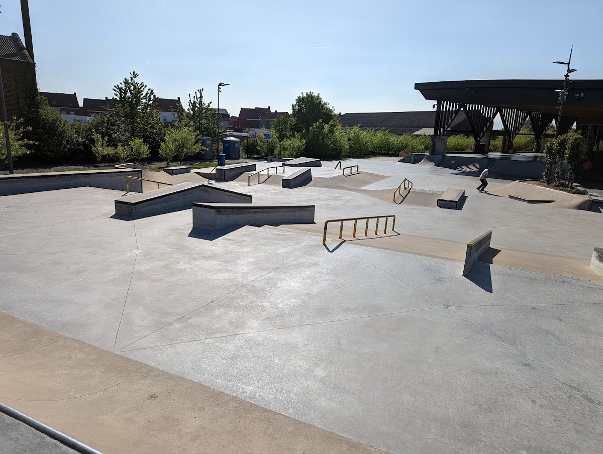 TRAX Skatepark — Roeselare, Belgie