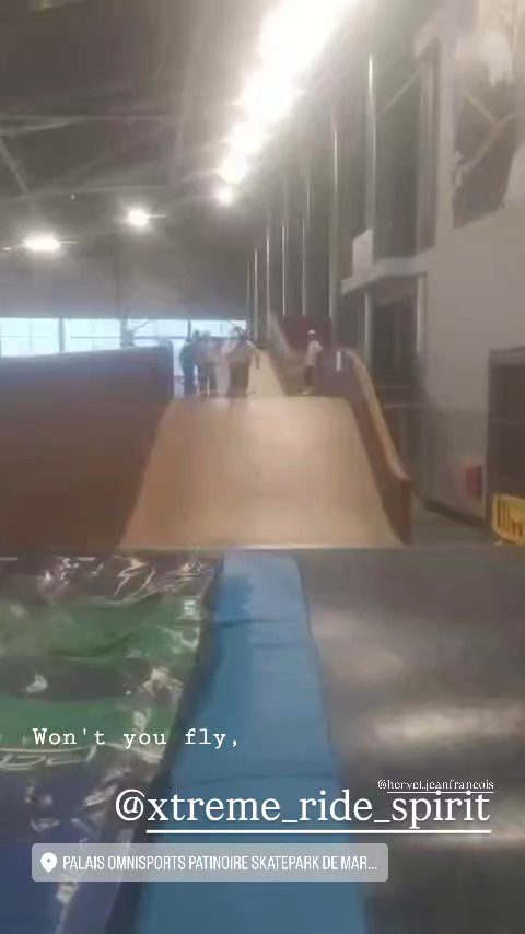 Training to Marseille - France.
#skatepark @xrs_crew
