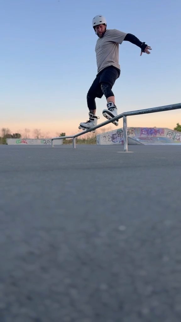 Frontside #trick #crew #skatepark #session #competition #friends 