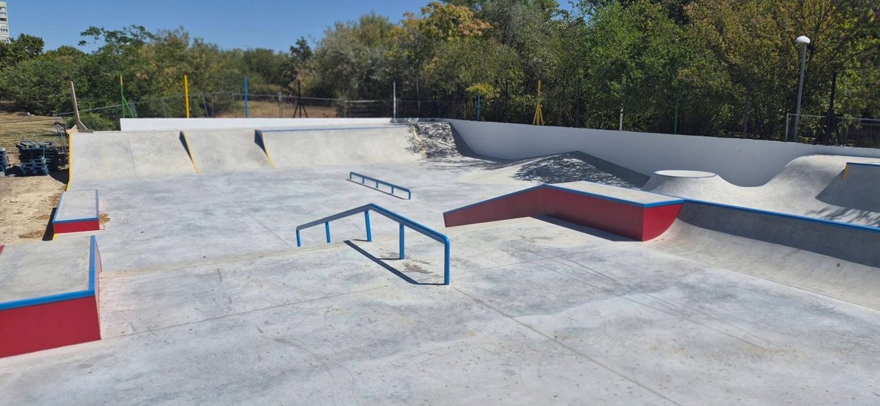 Békásmegyer skatepark — Budapest, Magyarország (photo 2)