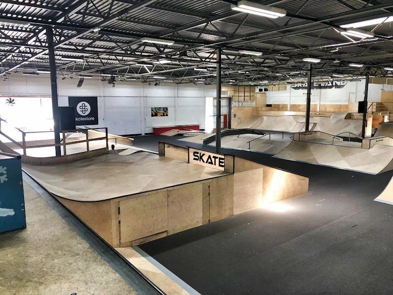 Skateland Rotterdam — rollerblading spot in Rotterdam, Nederland