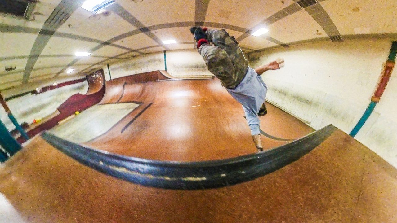 Hand plant 6ft mini, after long hiatus #skatepark #trick 