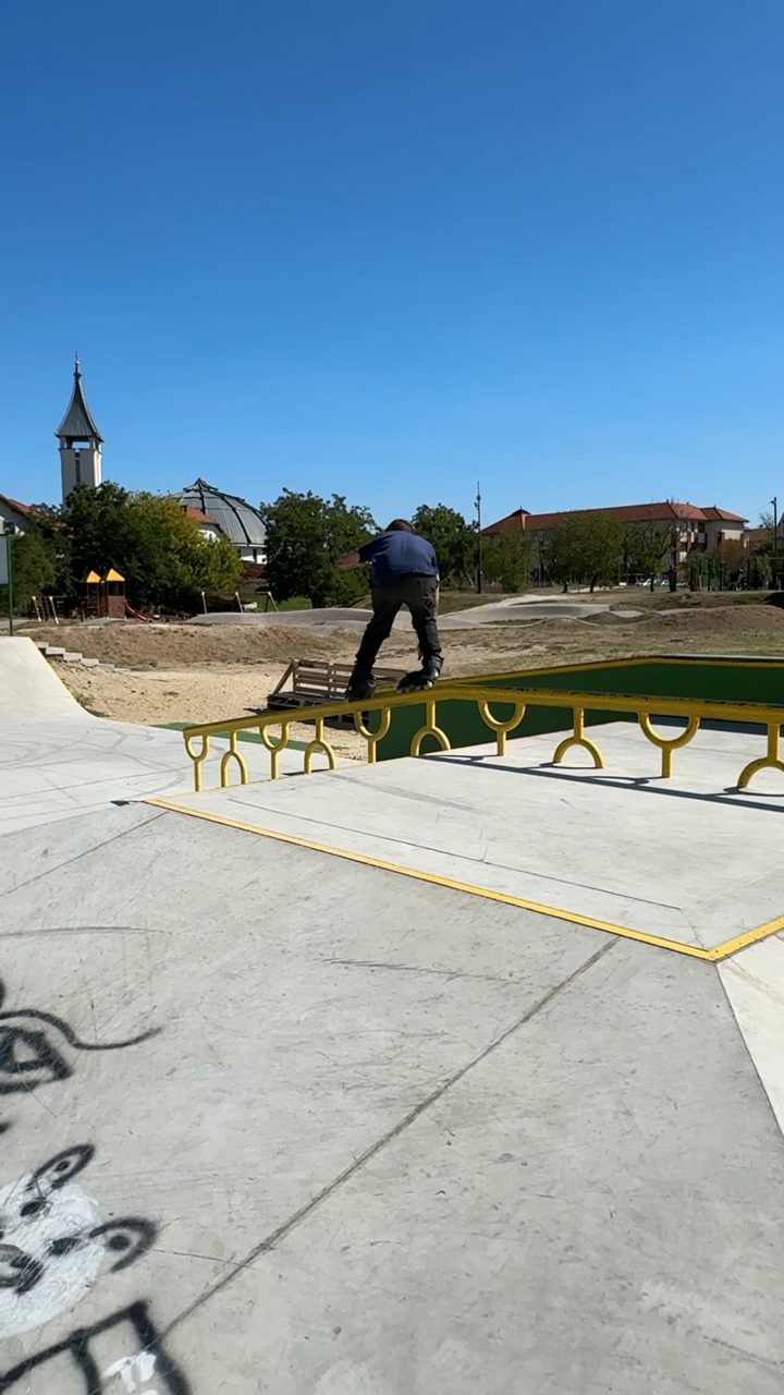 Rollerblading clip
