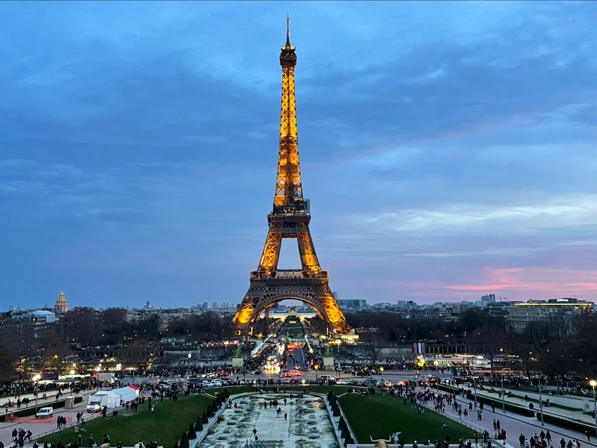 Place du Trocadero — rollerblading spot in Paris, France