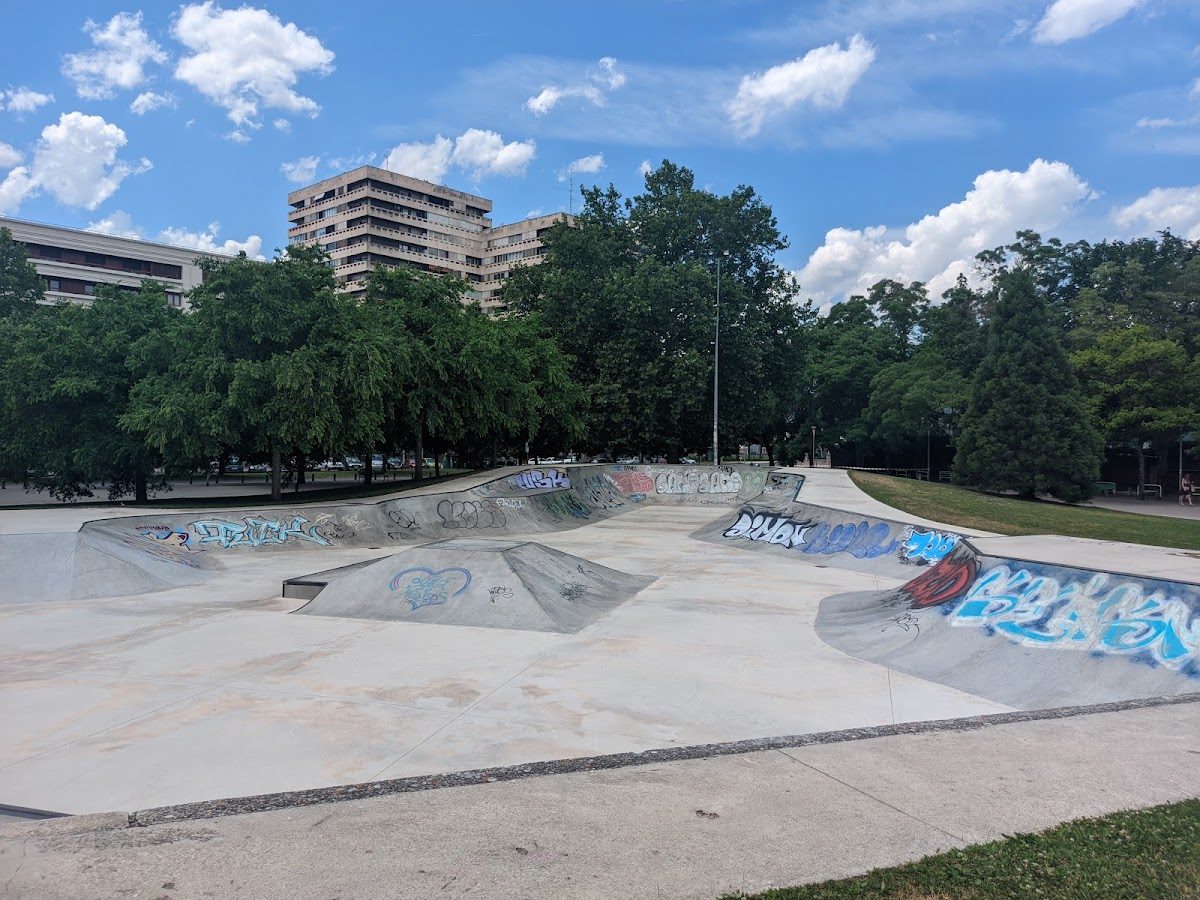 Skate Park Antoniutti — rollerblading spot in Pamplona, Spain