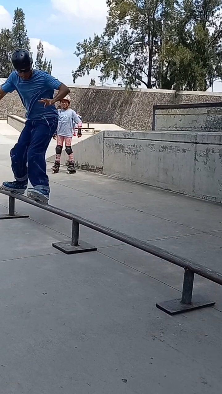 Frontside 180 Flat Skatepark Cantera