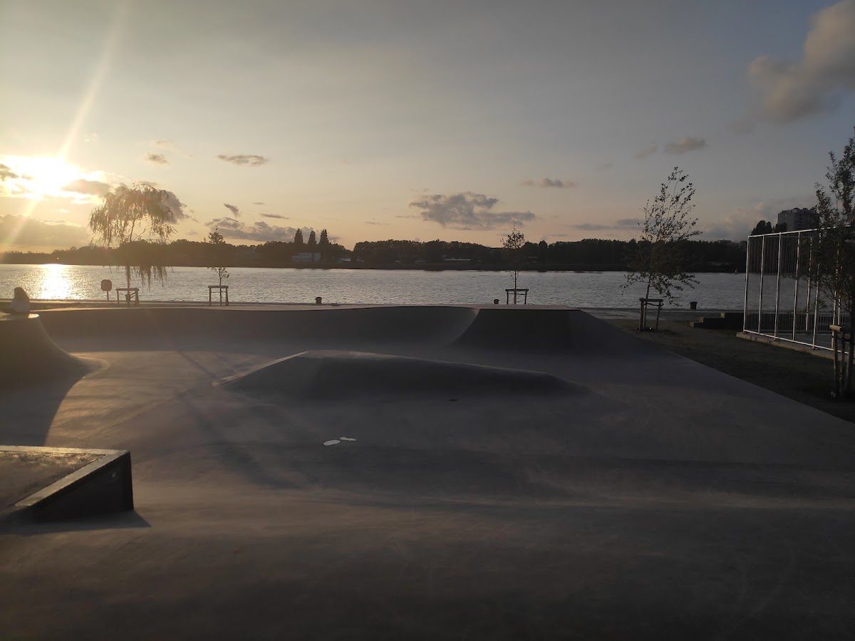 Skatepark De Kaai — rollerblading spot in Antwerp, Belgium