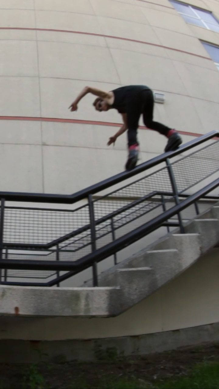 Backside Royale on a drop kink - Mark Wodja

#spot #trick #session 