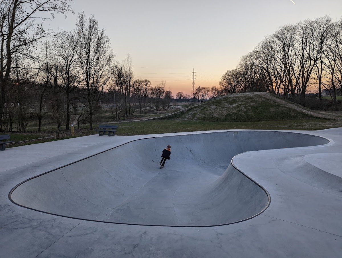 Skatepark Montaignehof — Lanaken, Belgie