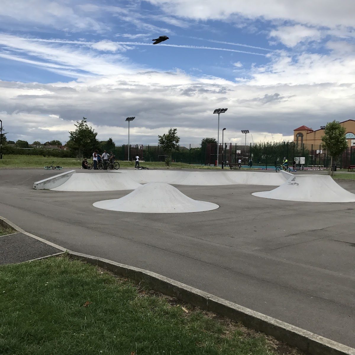 Tottenham Haringey Concrete Skatepark — rollerblading spot in London, UK
