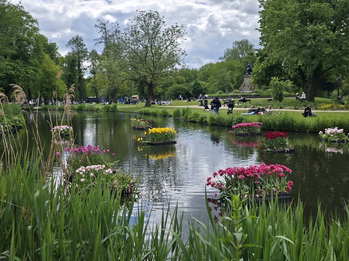 Vondelpark — rollerblading spot in Amsterdam, Nederland