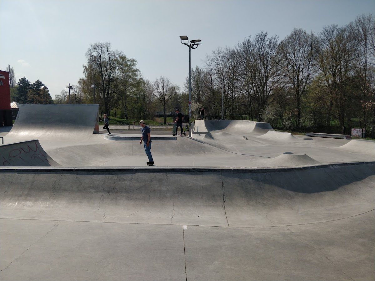 Skatepark Leineufer Göttingen — rollerblading spot in Göttingen, Germany