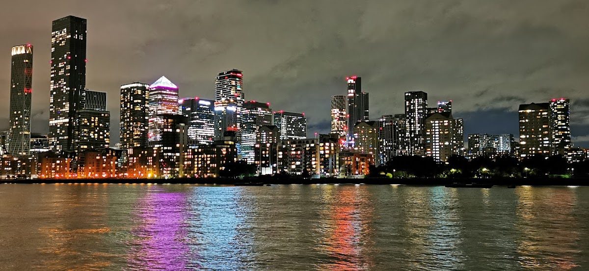Canada Water — rollerblading spot in London, UK