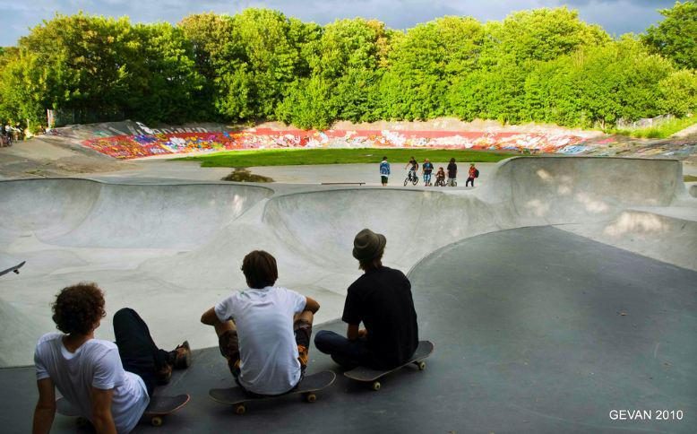 Skatebaan De Velodroom — rollerblading spot in Oostende, Belgie