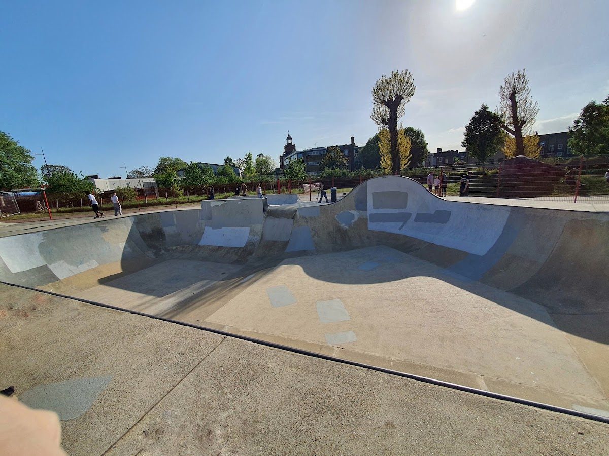 Cantelowes Skatepark — rollerblading spot in London, UK