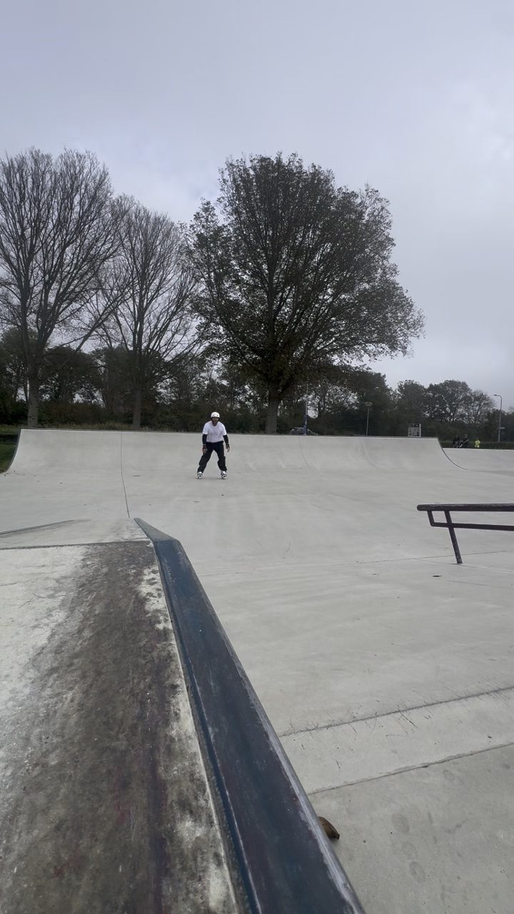 First Acid on a Quarter Pipe #spot #trick #crew #skatepark #session 