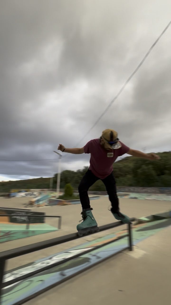 Chill day with the dear Nash

 #spot #trick #skatepark #session #friends 