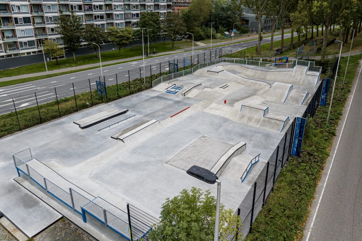 Skatepark Middenberm — rollerblading spot in Delft, Nederland
