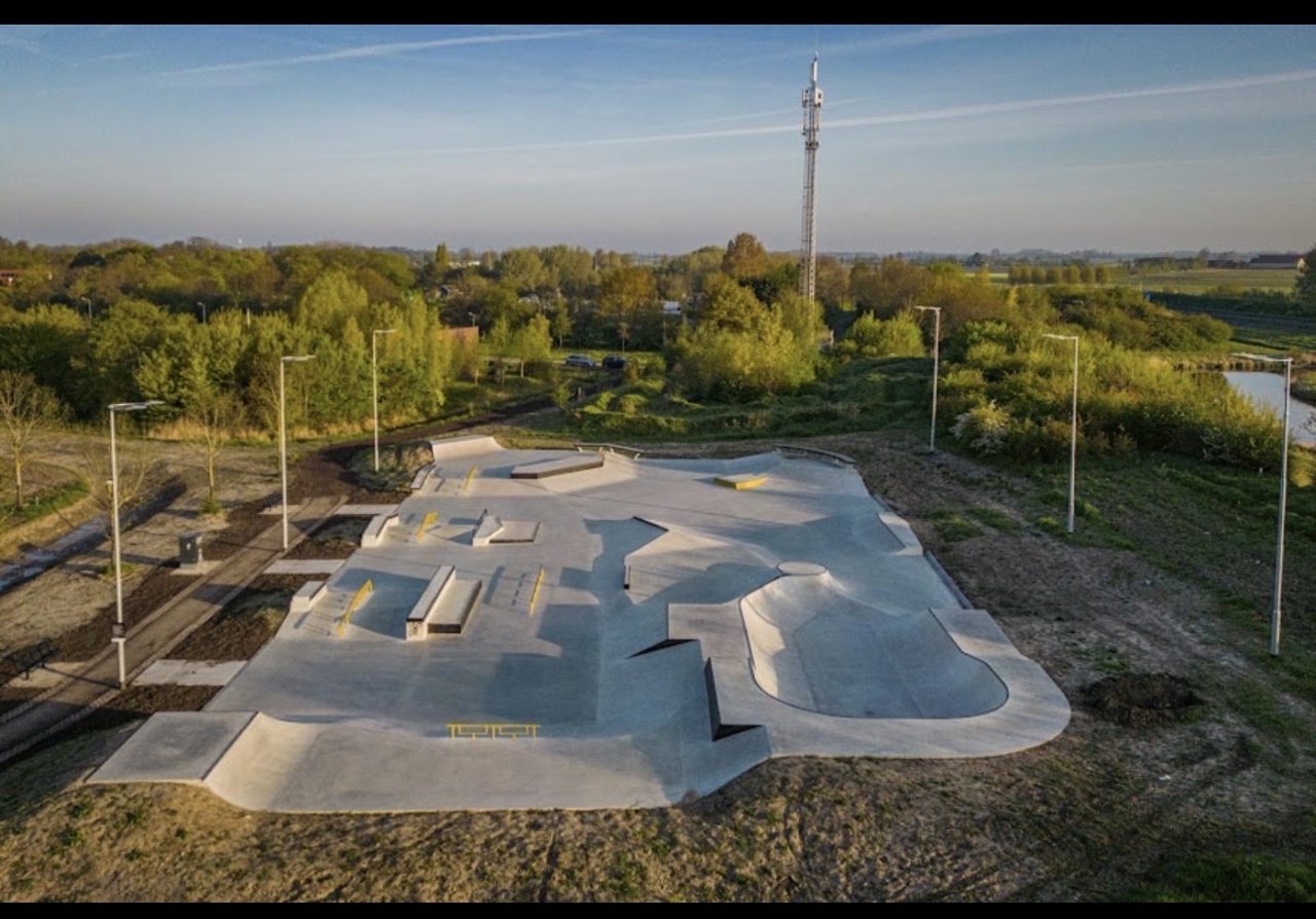 Skatepark Middelburg, Geersesweg, 4332 RA Middelburg, Nieder — Middelburg, Nederland (photo 2)
