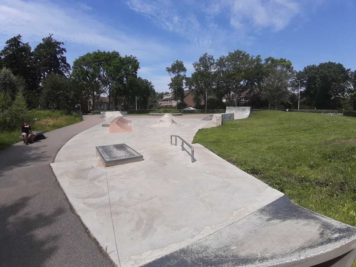 Skatepark Dwergwier Leiden — rollerblading spot in Nederland