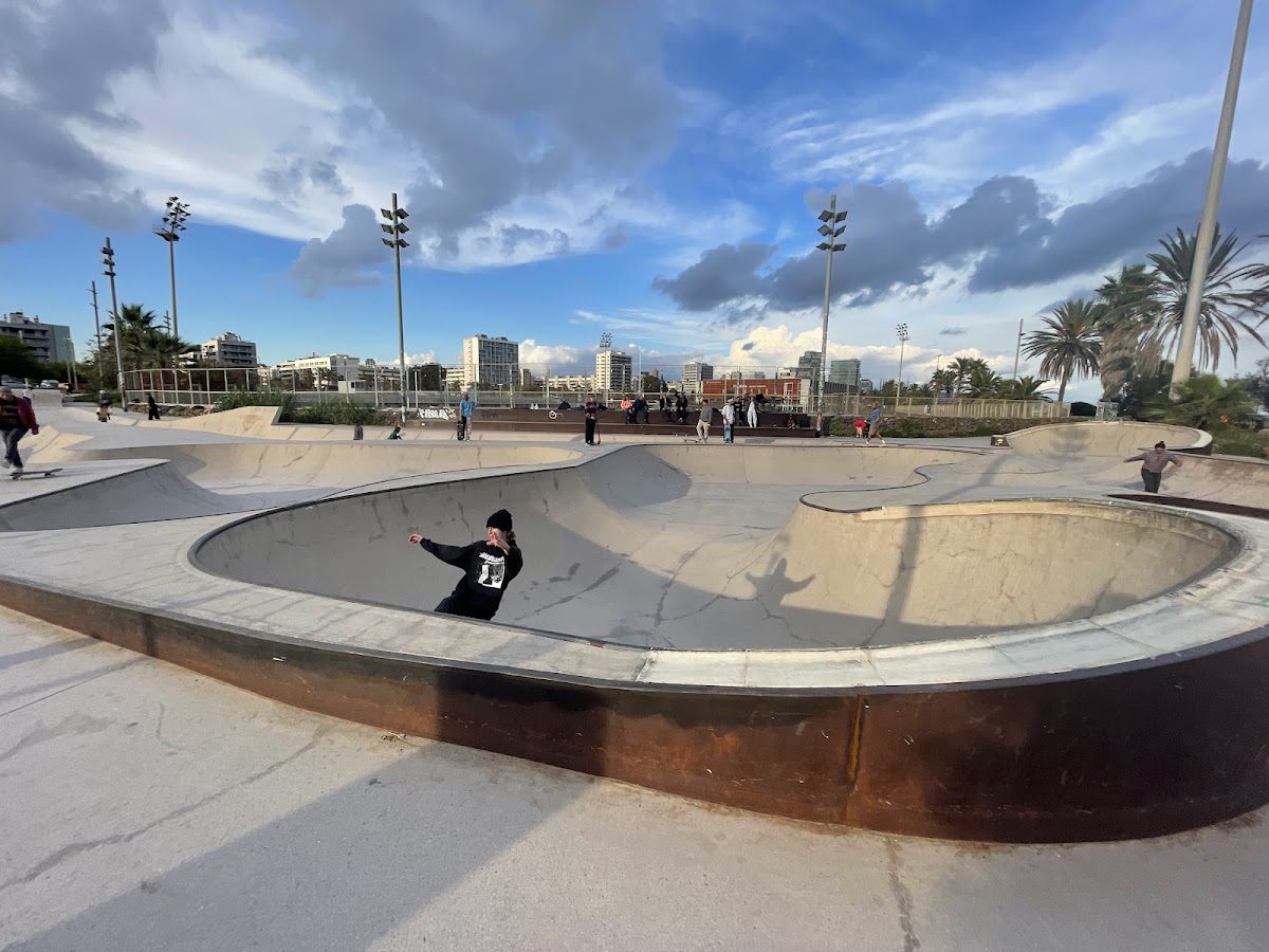 Skatepark Mar Bella — rollerblading spot in Barcelona, Spain