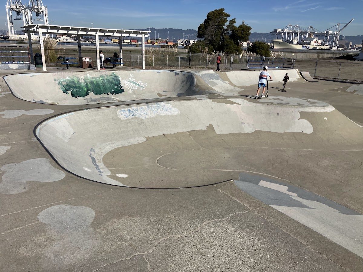 Alameda Skate Park — rollerblading spot in Alameda, USA